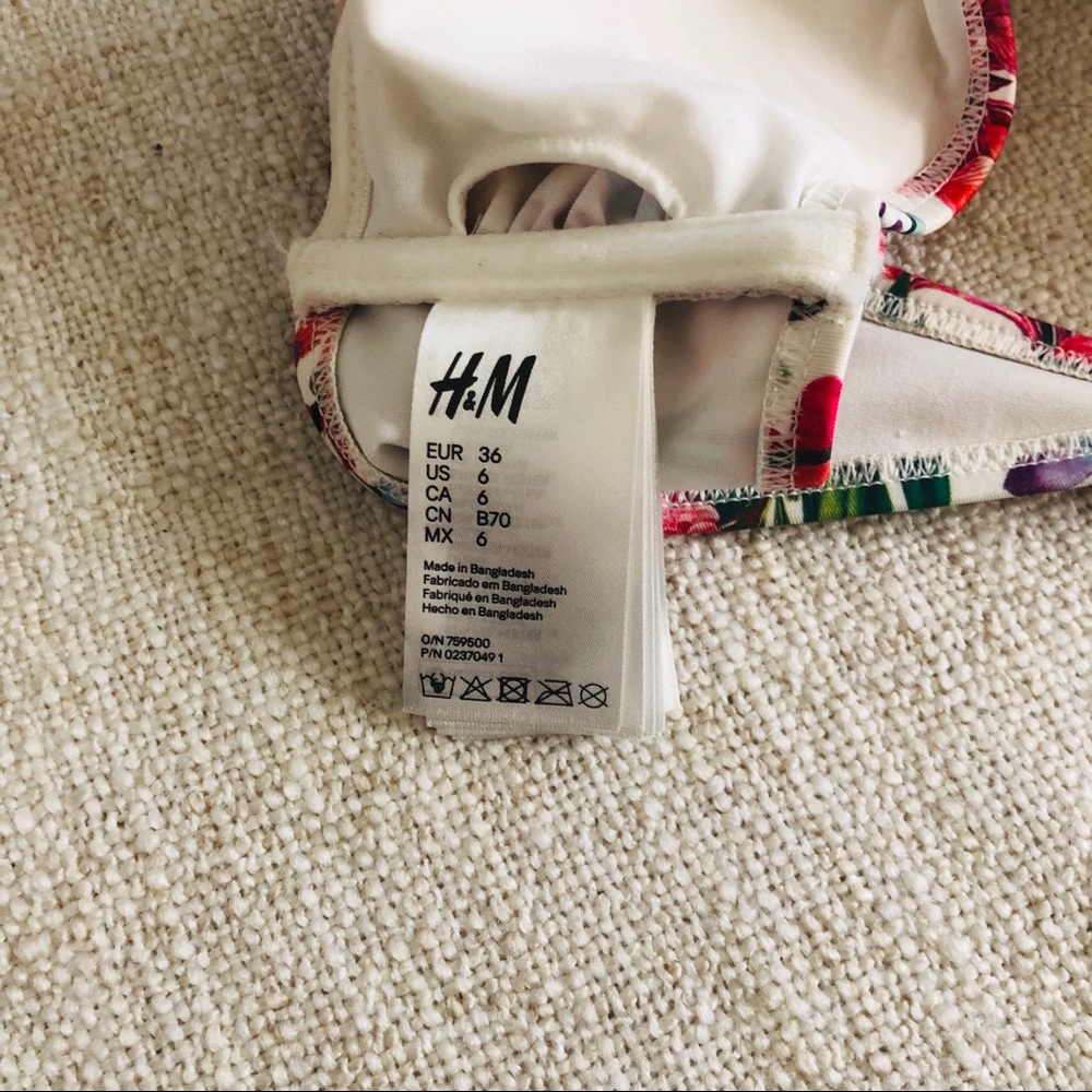 H&M Floral Bikini Top - Picture 2 of 3